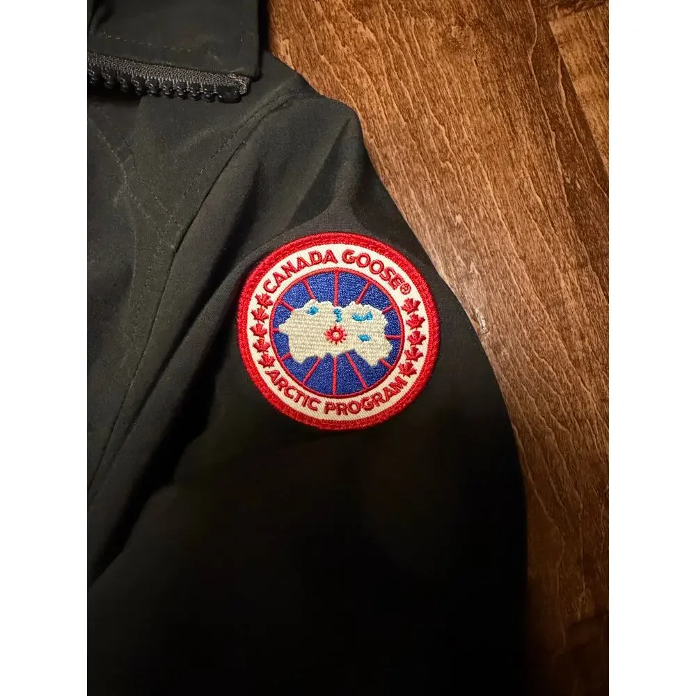 Canada Goose non removable